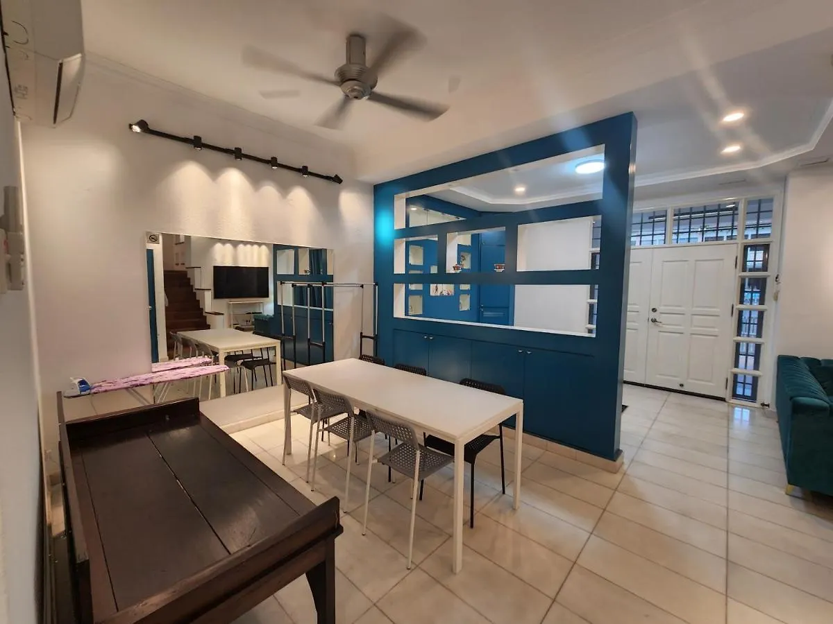 Solok Burma Vacation Home @ Gurney Penang George Town